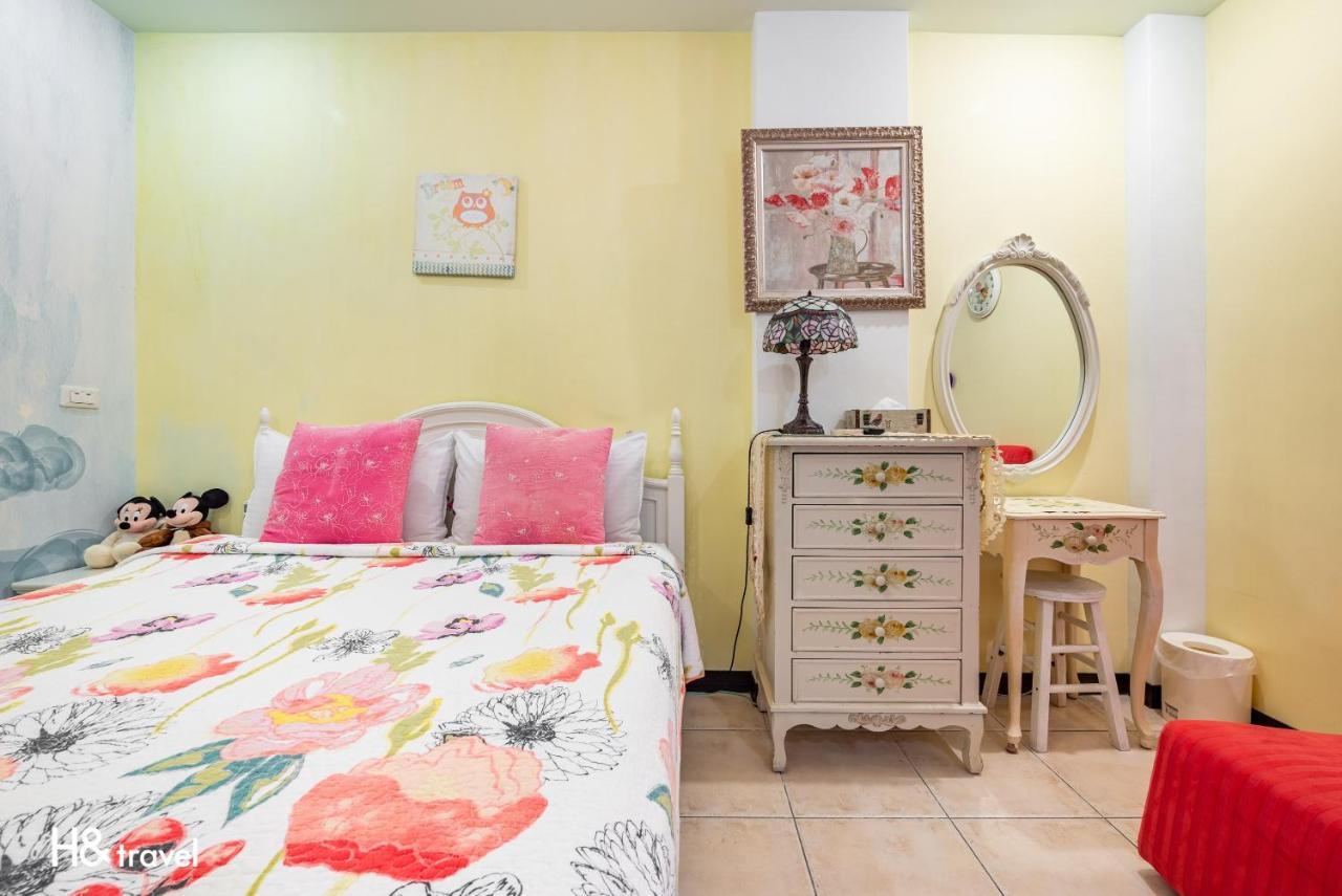 White Cotton Candy Homestay Hualien Eksteriør bilde
